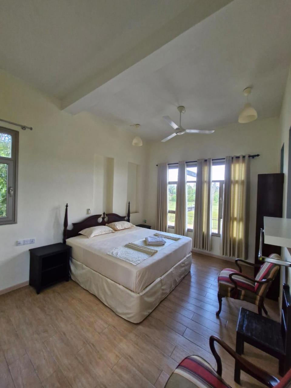 Royal Point Arugambay Hotell Arugam Bay Rum bild